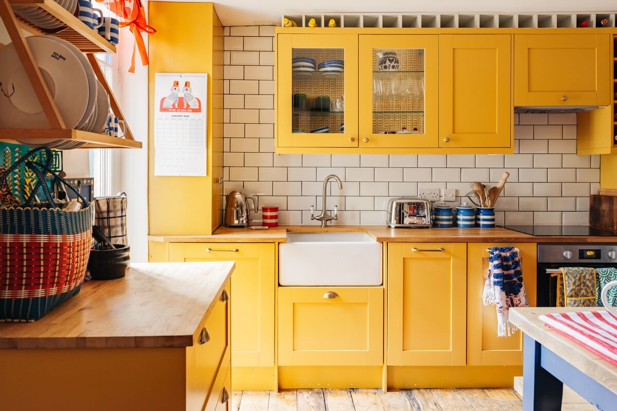 farrow-ball-india-yellow-kitchen-cabinets-maximalist-home-london-nordroom