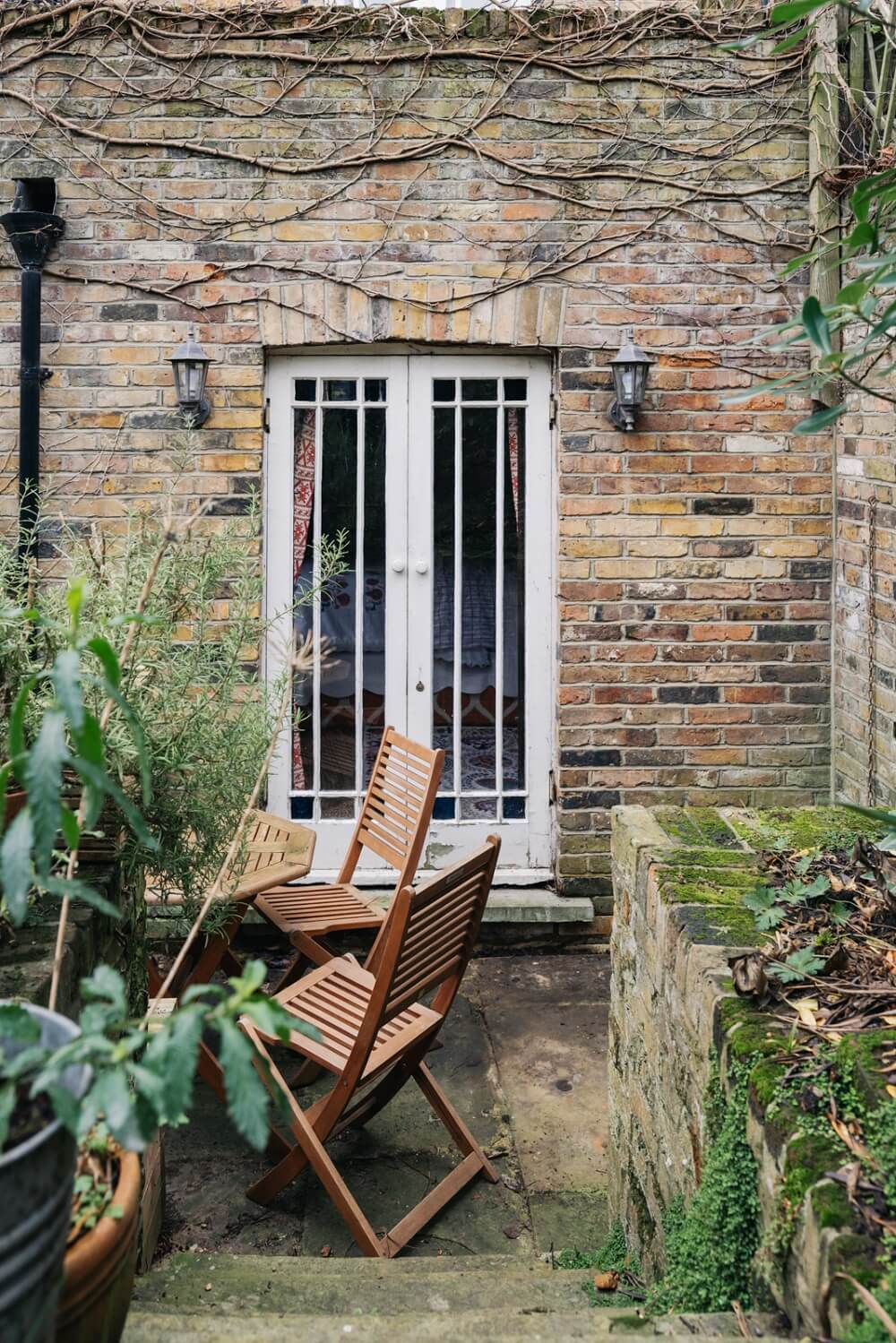 garden-seating-victorian-house-apartment-london-nordroom