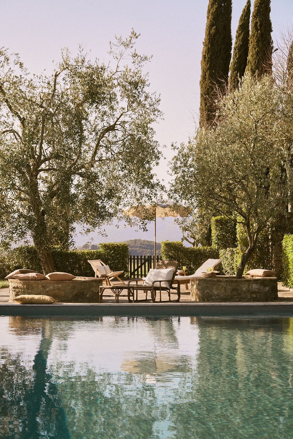 garden-swimming-pool-tuscan-villa-zara-home-nordroom
