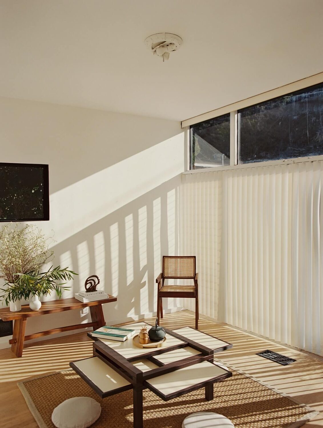 japandi-style-living-room-midcentury-los-angeles-nordroom