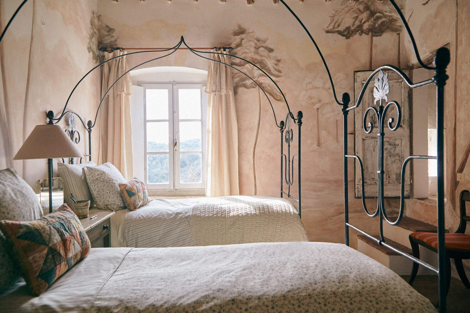 mediterranean-style-bedroom-canopy-bed-wall-murals-zara-home-tuscan-villa-nordroom