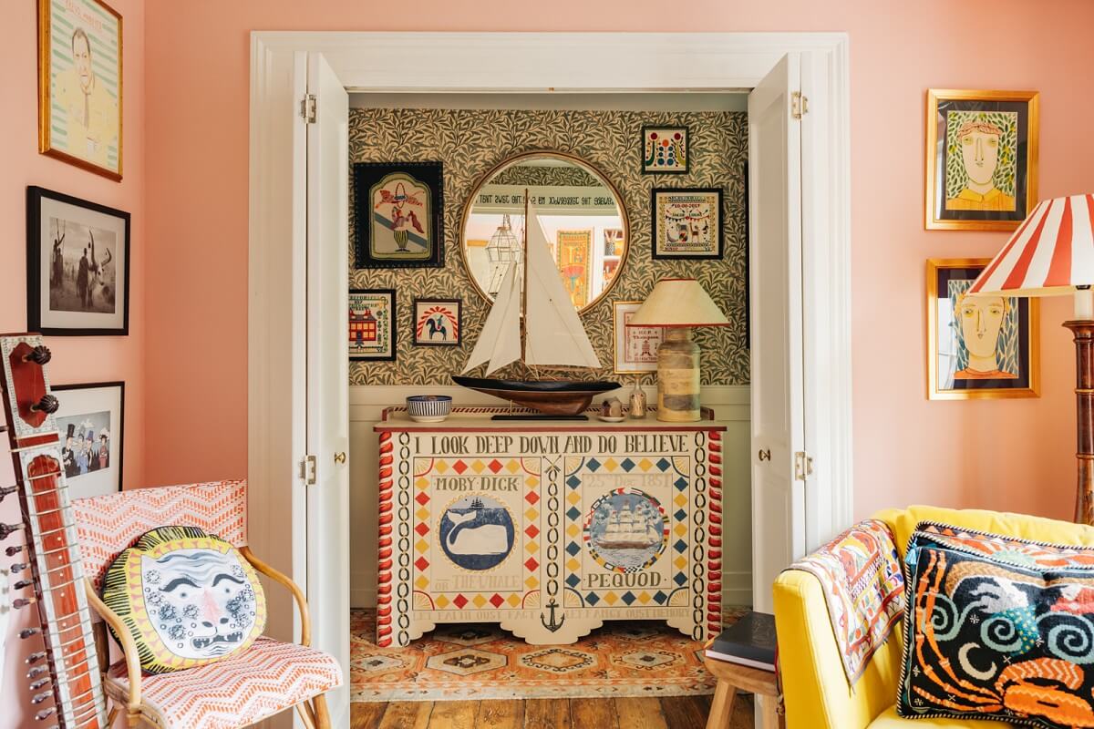 pink-sitting-room-maximalist-apartment-london-victorian-architecture-nordroom