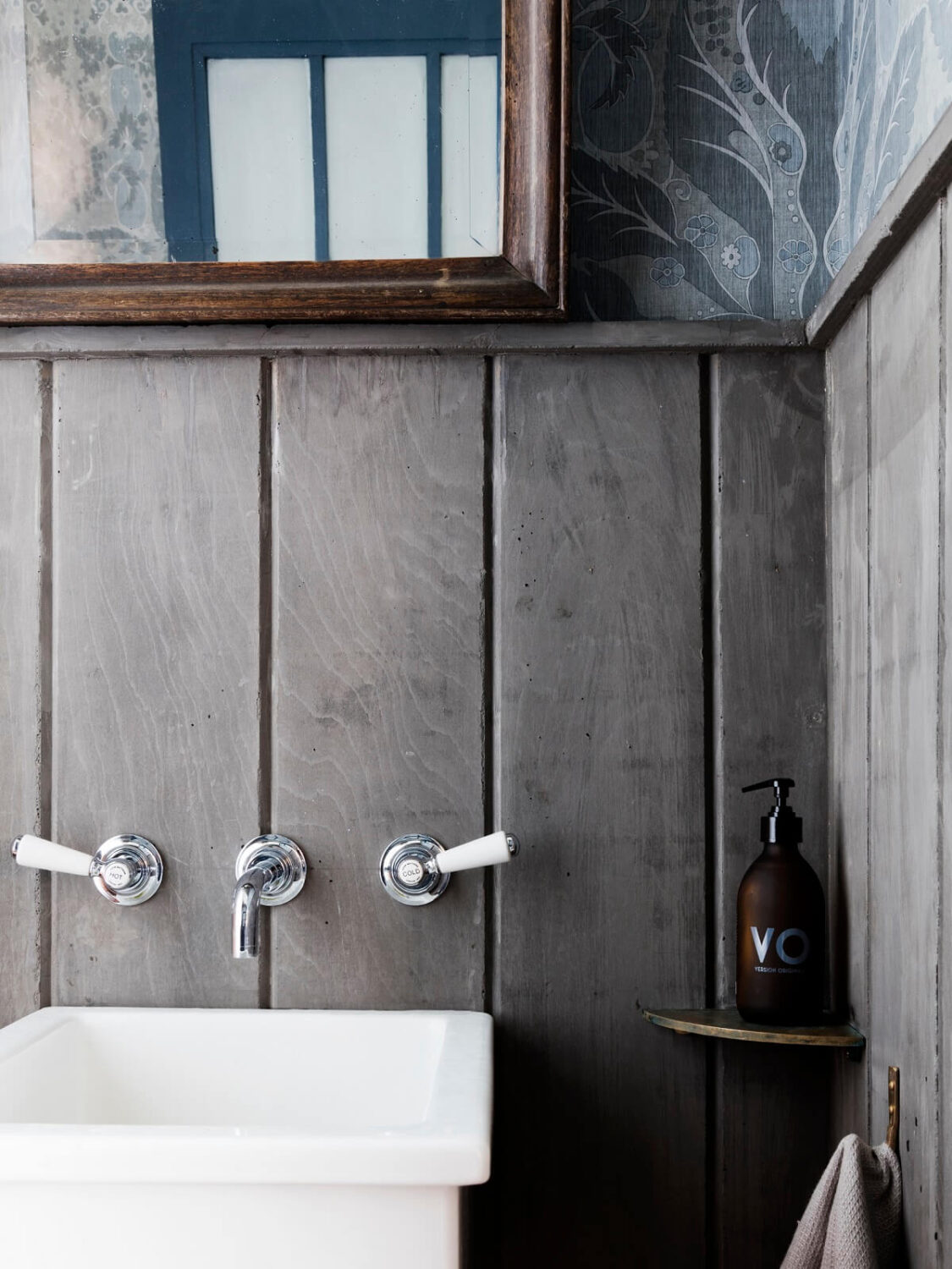 powder-room-detail-industrial-warehouse-conversion-mark-lewis-nordroom