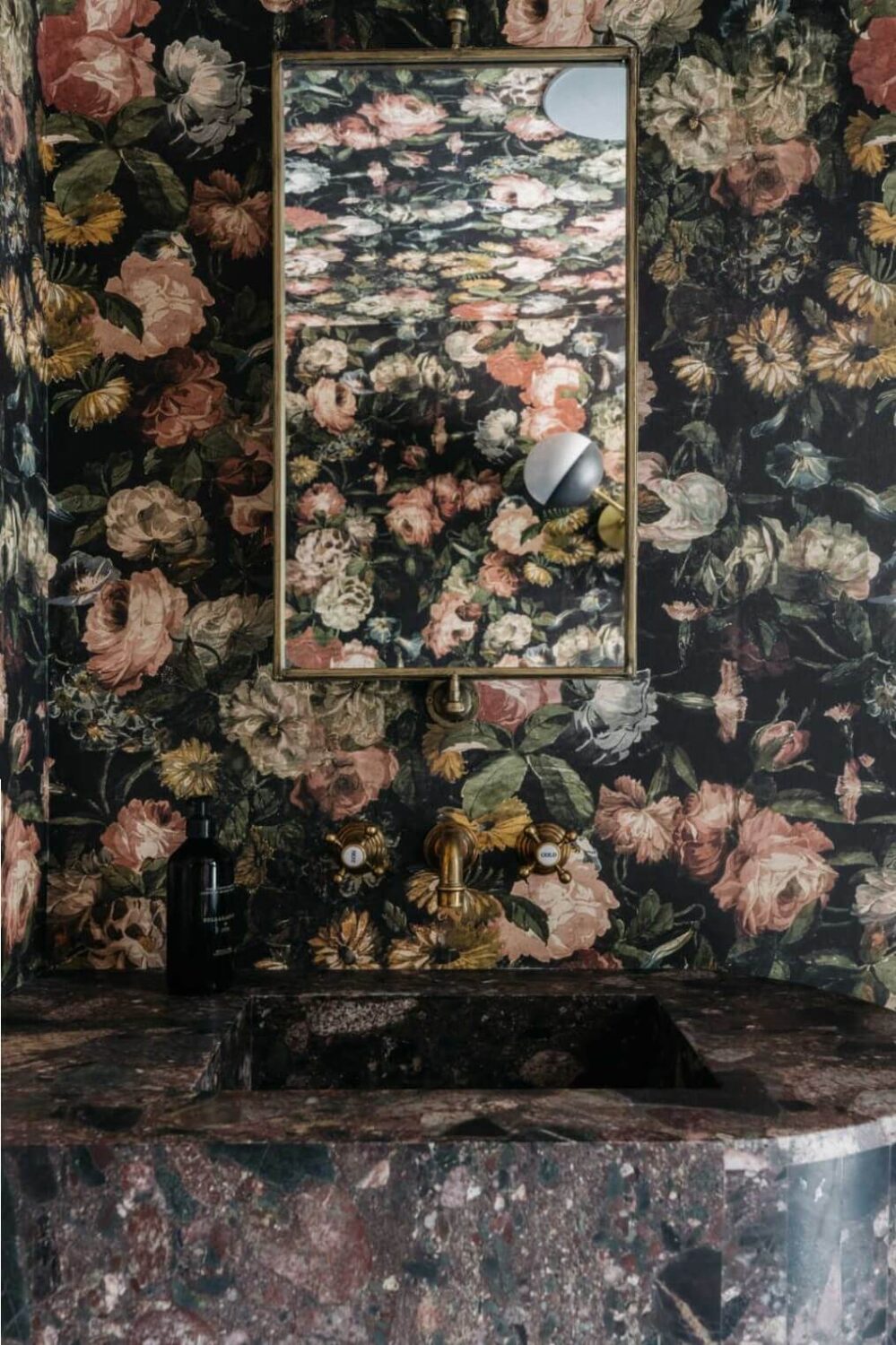 powder-room-floral-wallpaper-nordroom