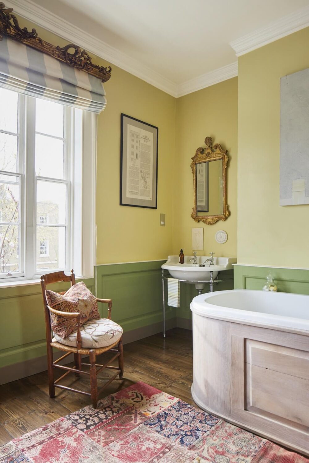 vintage-bathroom-green-paneling-yellow-walls-nordroom