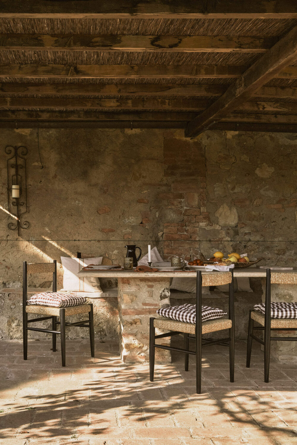 zara-home-outdoor-dining-space-tuscan-villa-nordroom
