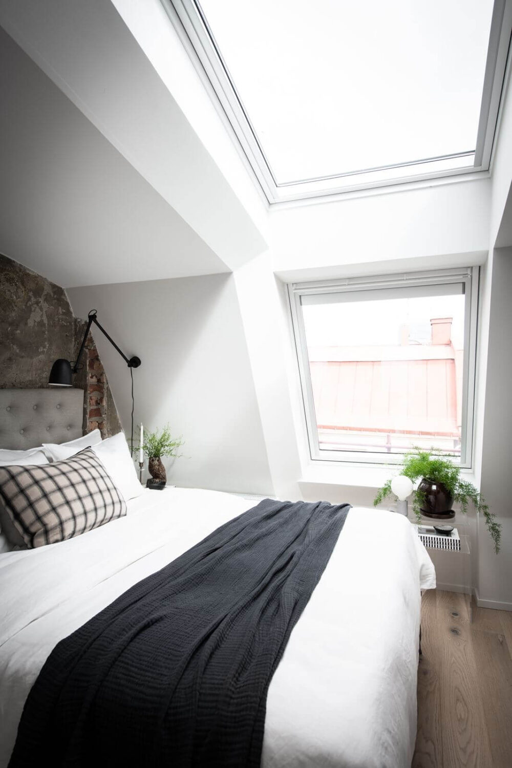 attic-bedroom-skylight-raw-wall-nordic-design-nordroom