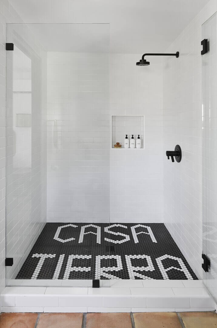 black-white-walk-in-shower-nordroom