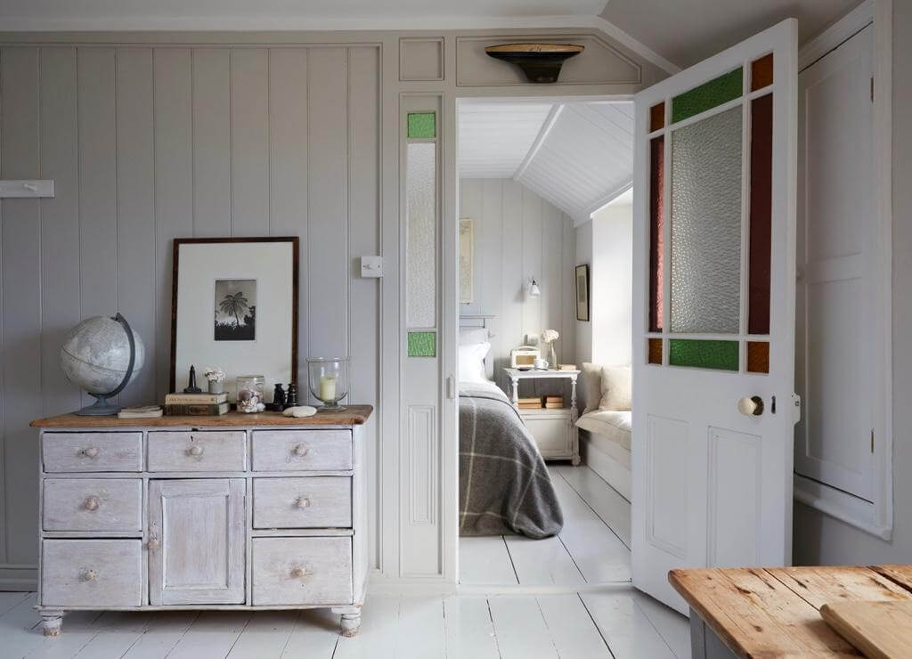 cottage-bedroom-door-cornwall-england-nordroom