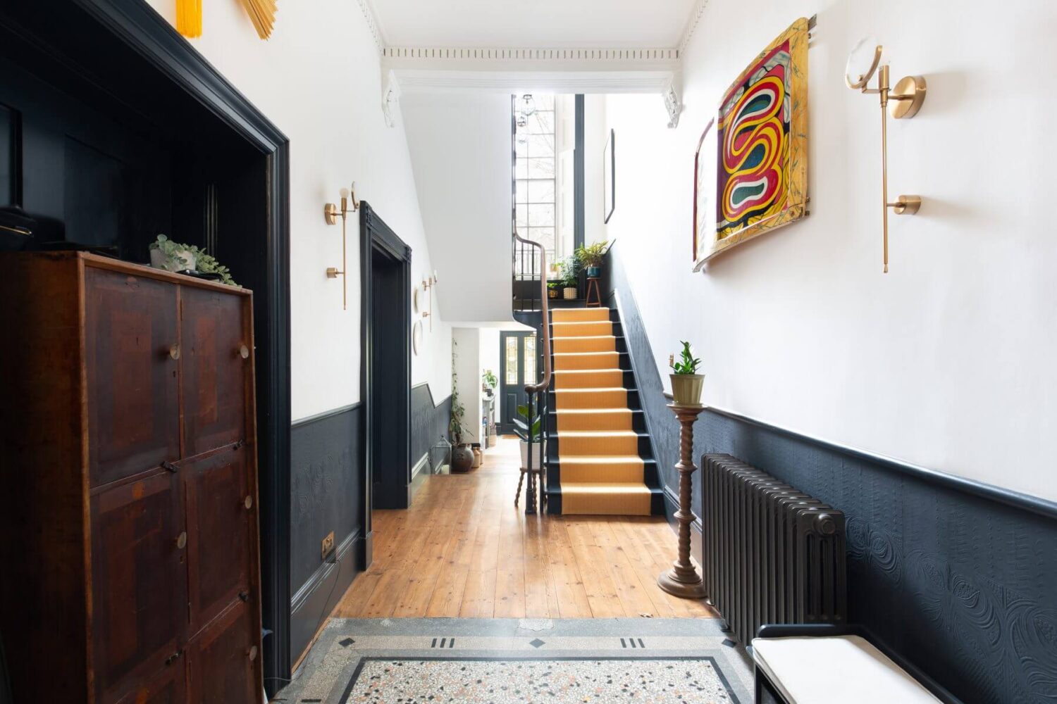 hallway-black-woodn-panels-nordroom