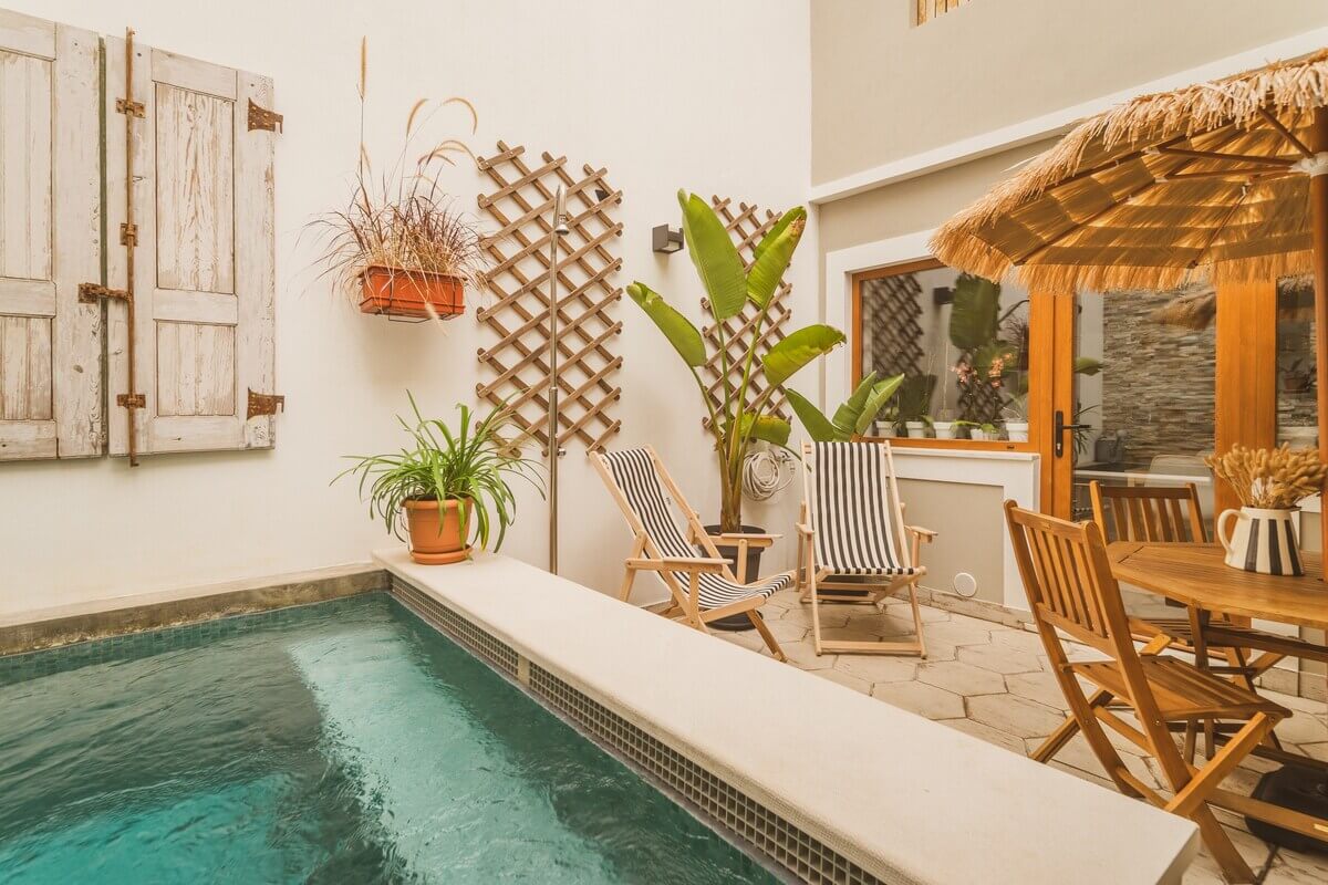 patio-swimming-pool-airbnb-lagos-portugal-nordroom