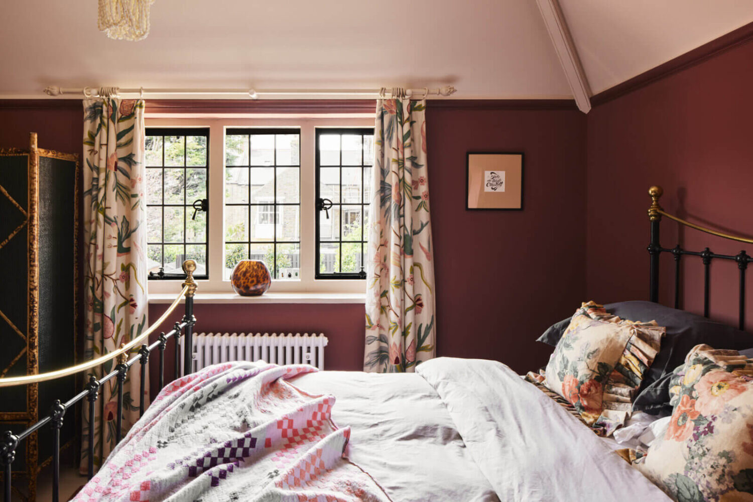 purple-bedroom-nordroom