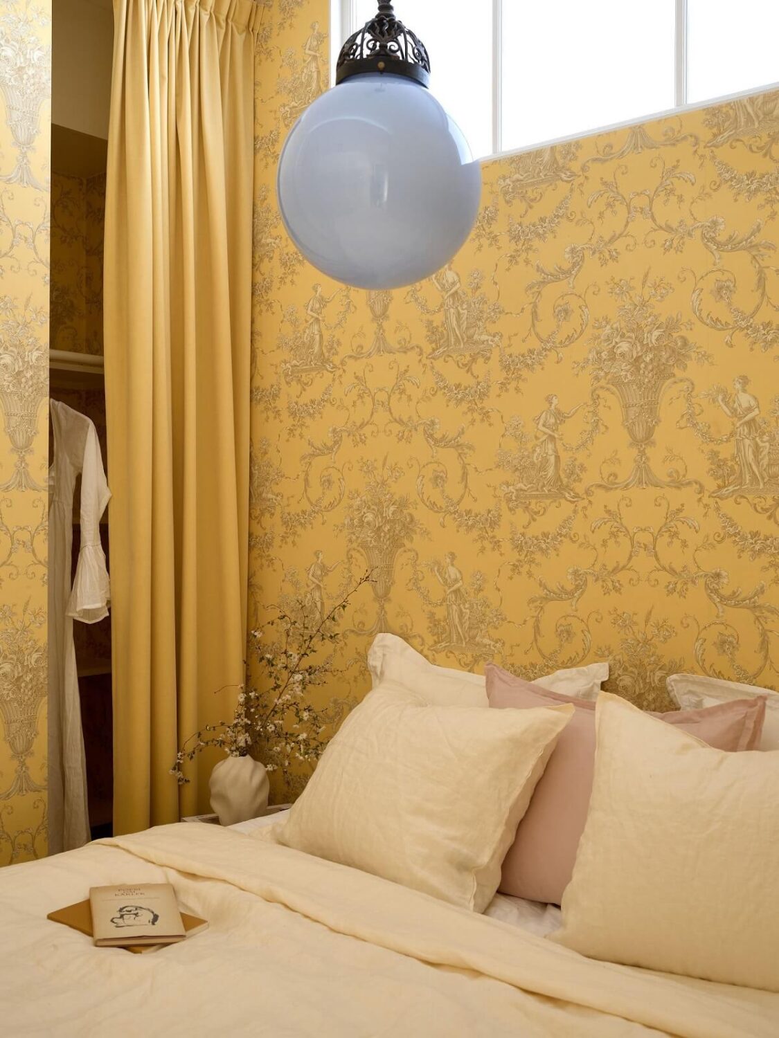small-bedroom-French-yellow-wallpaper-walk-in-closet-nordroom