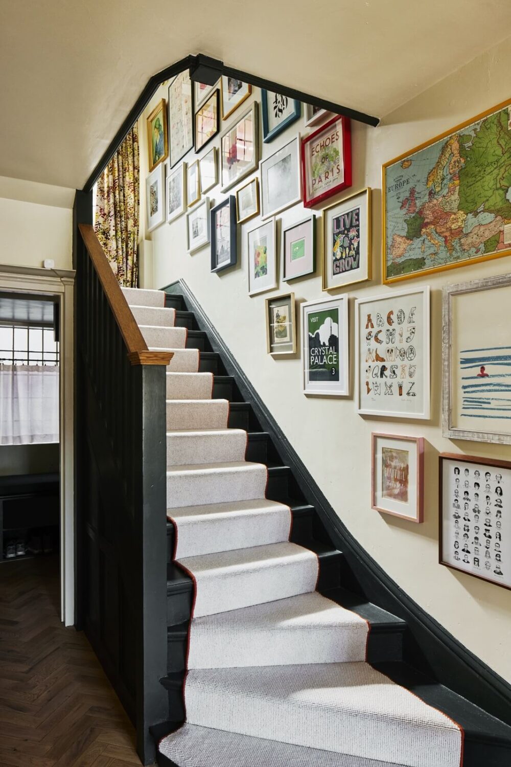staircase-gallery-wall-nordroom