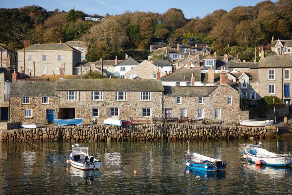 stone-harbourside-cottage-cornwall-england-nordroom