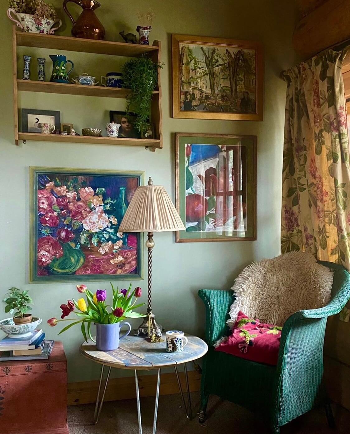 imrich-lodge-sitting-room-green-shades-floral-art-nordroom