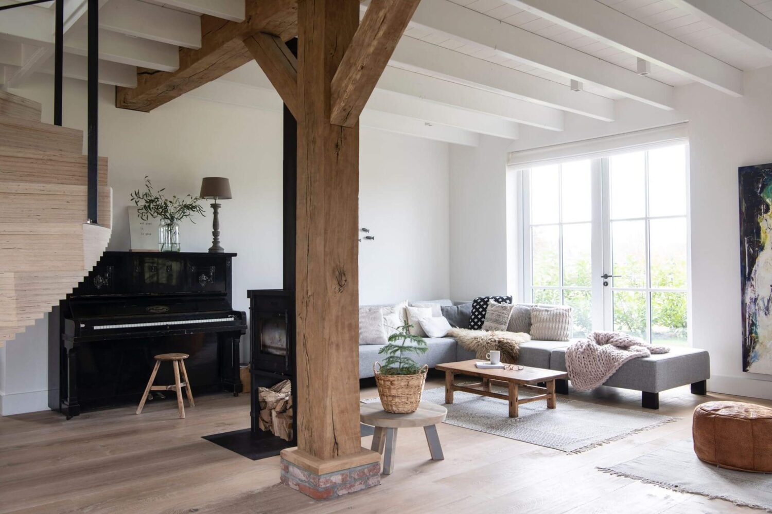 living-room-exposed-beams-gray-corner-sofa-nordroom