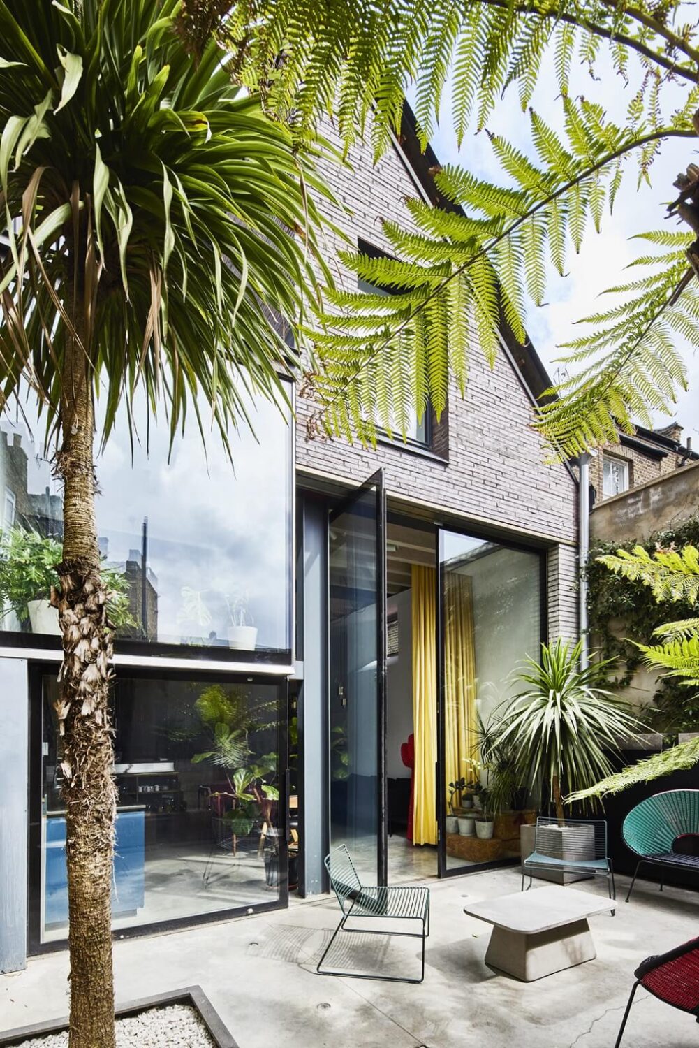 terrace-exterior-the-makers-house-london-liddicoat-goldhill-nordroom