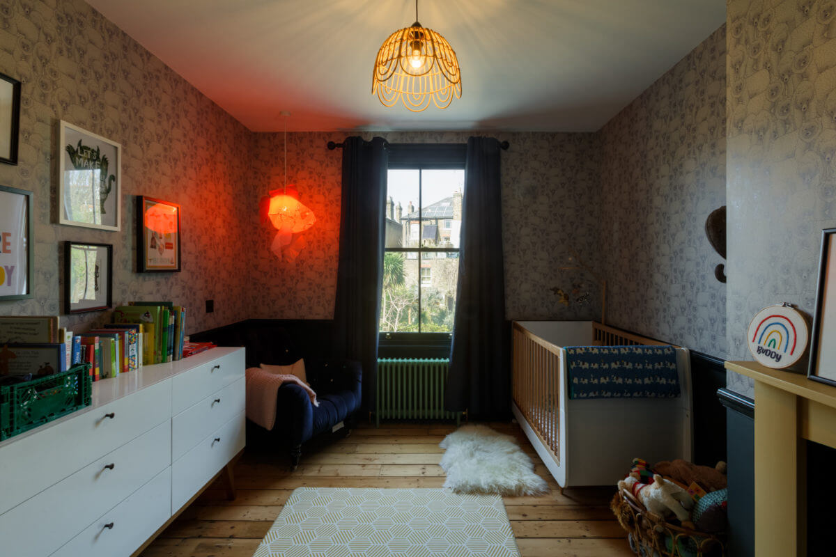 baby-room-wallpaper-london-townhouse-nordroom