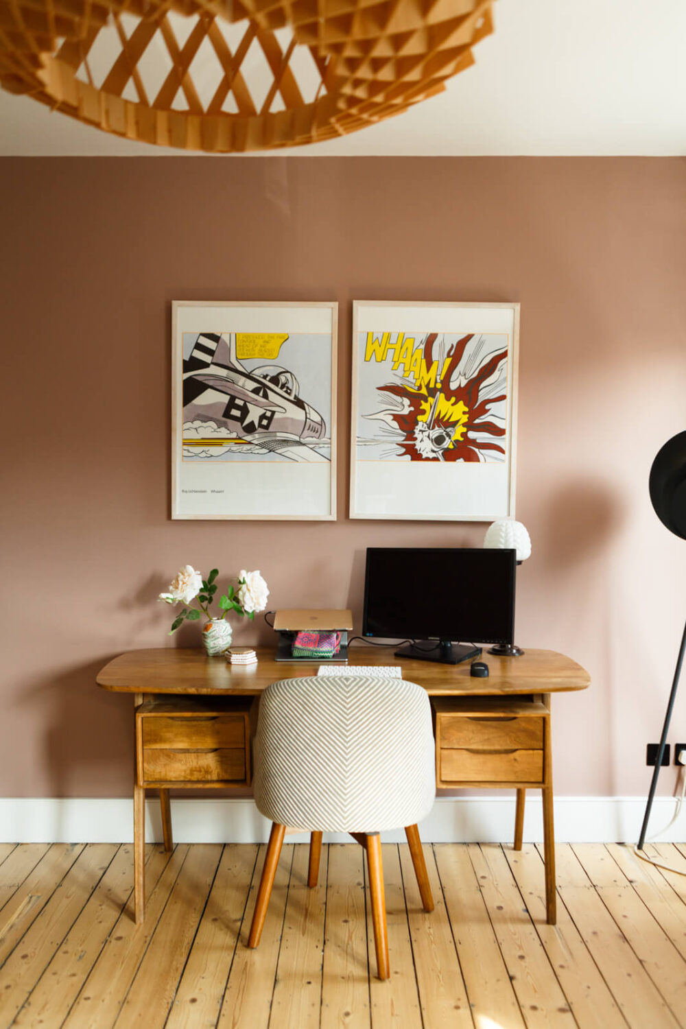 bedroom-home-office-curved-desk-earthy-pink-walls-wooden-floor-nordroom