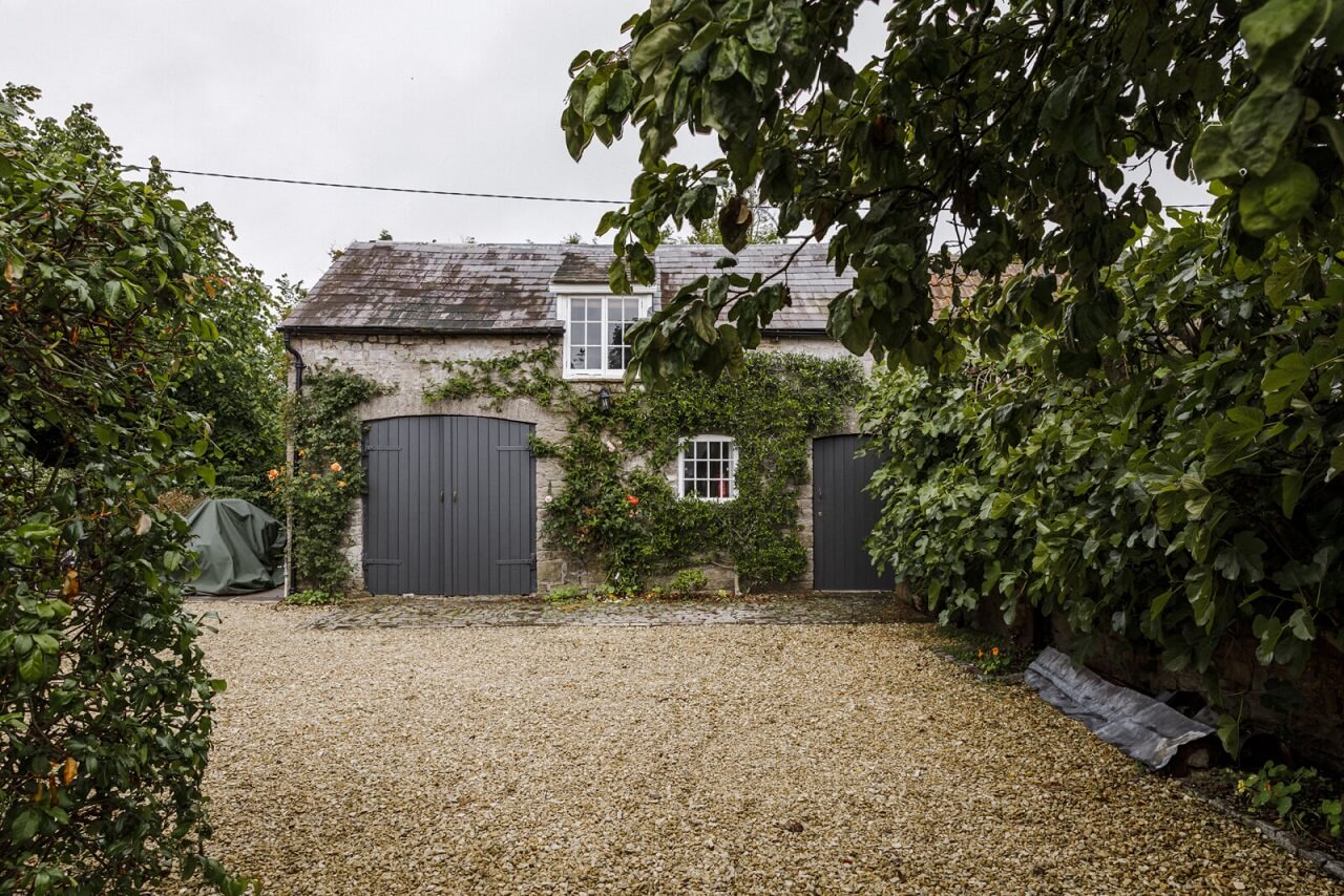 driveway-restored-vicarage-country-house-england-nordroom