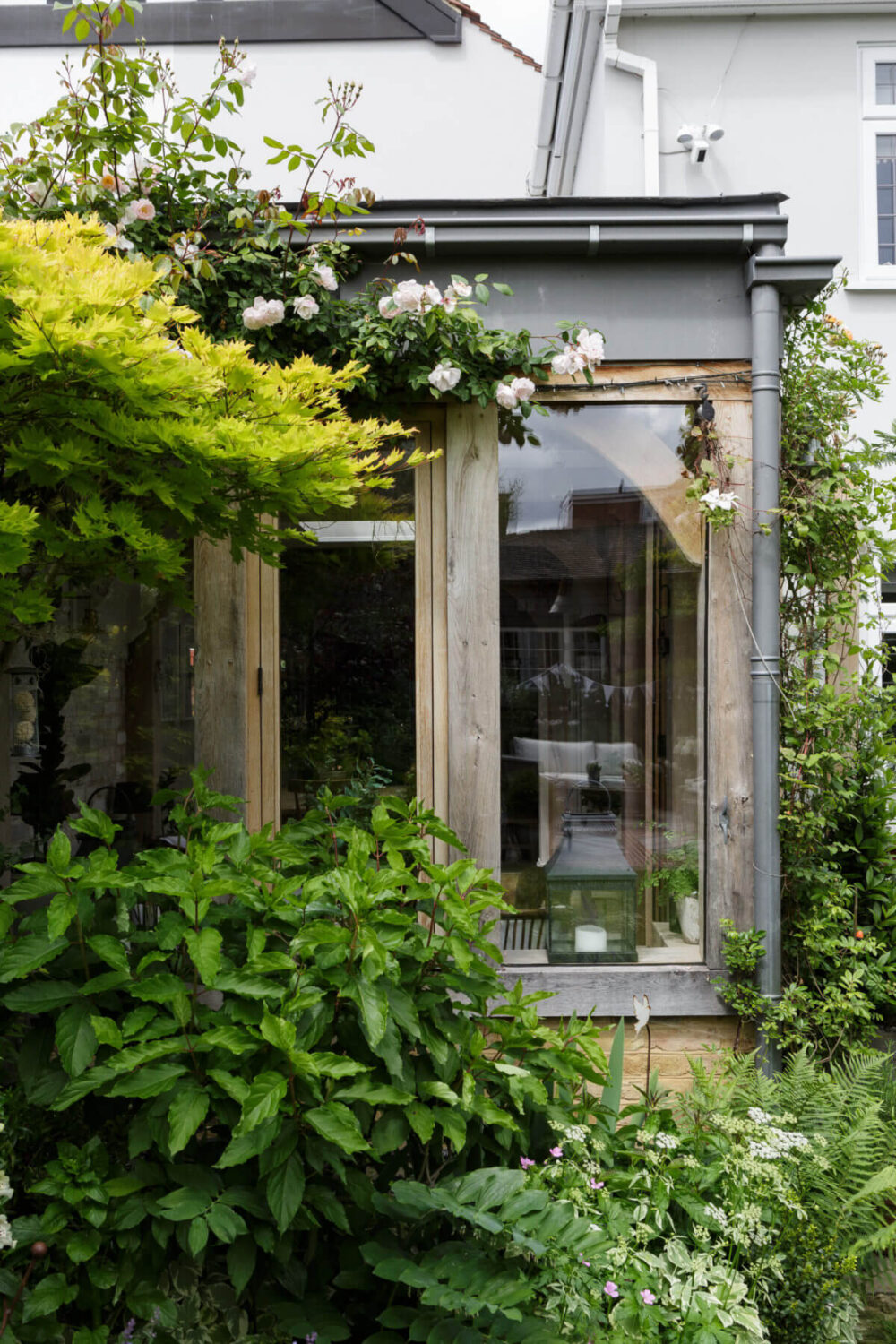 glass-extension-garden-cottage-style-garden-nordroom