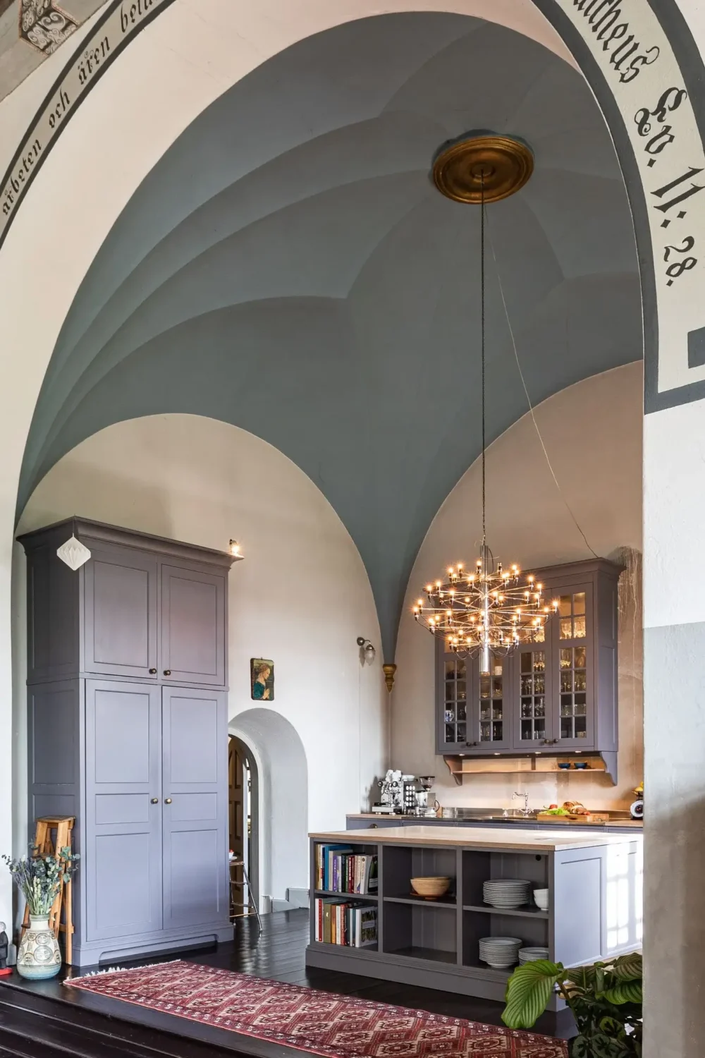 kitchen-arched-ceiling-church-conversion-sweden-nordroom