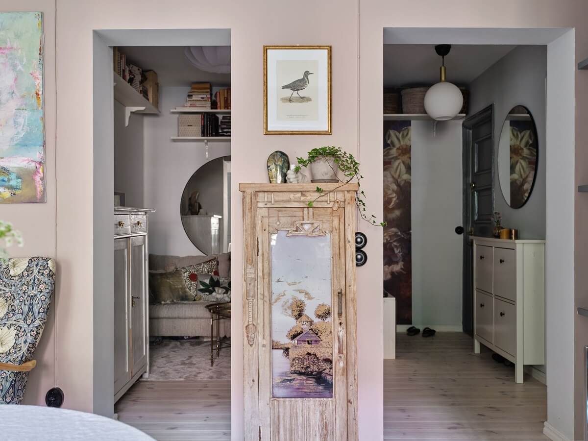 light-pink-walls-living-room-nordroom