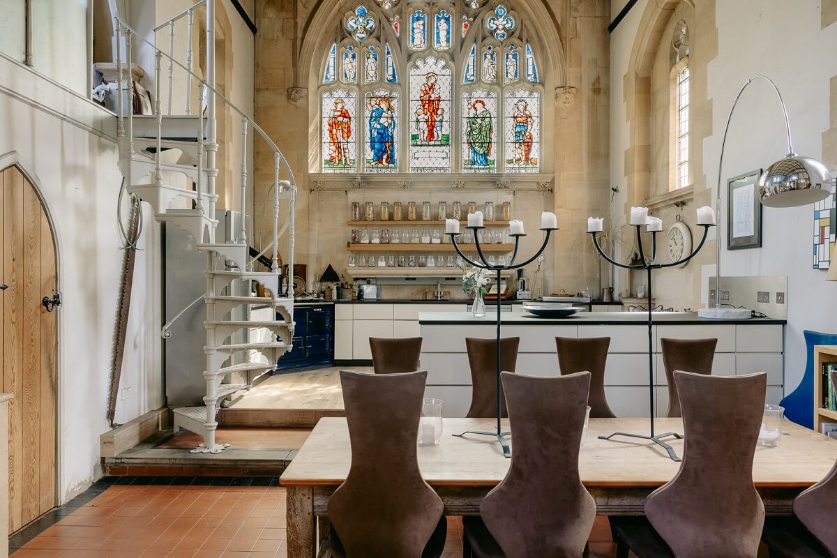 modern-kitchen-dining-room-church-conversion-england-nordroom