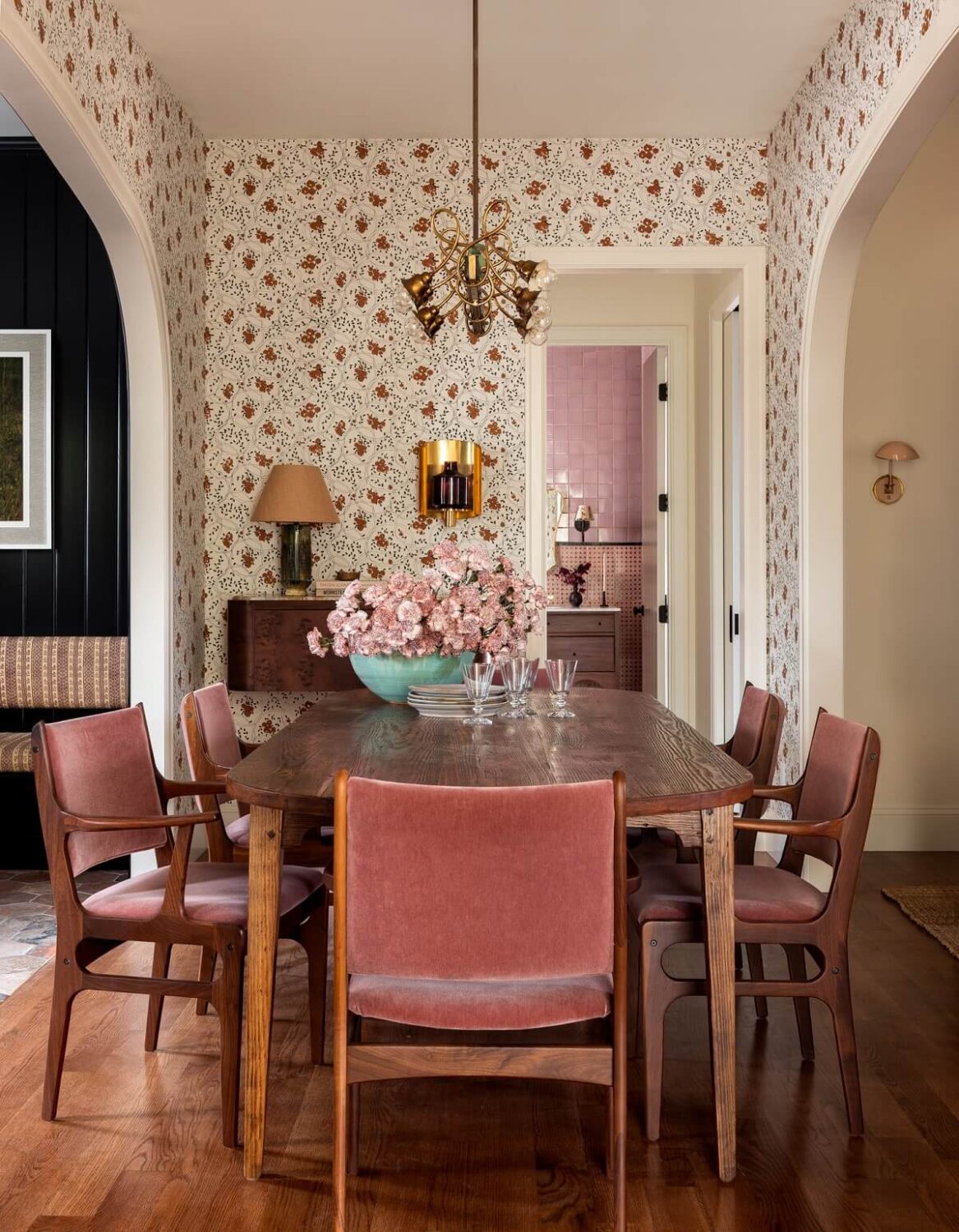 pink-dining-chairs-floral-wallpaper-bold-guesthouse-fox-island-nordroom