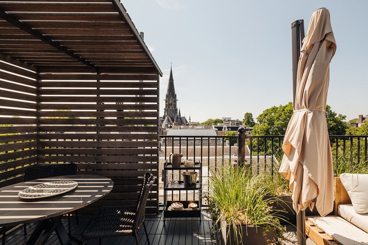 roof-terrace-dining-area-nordroom