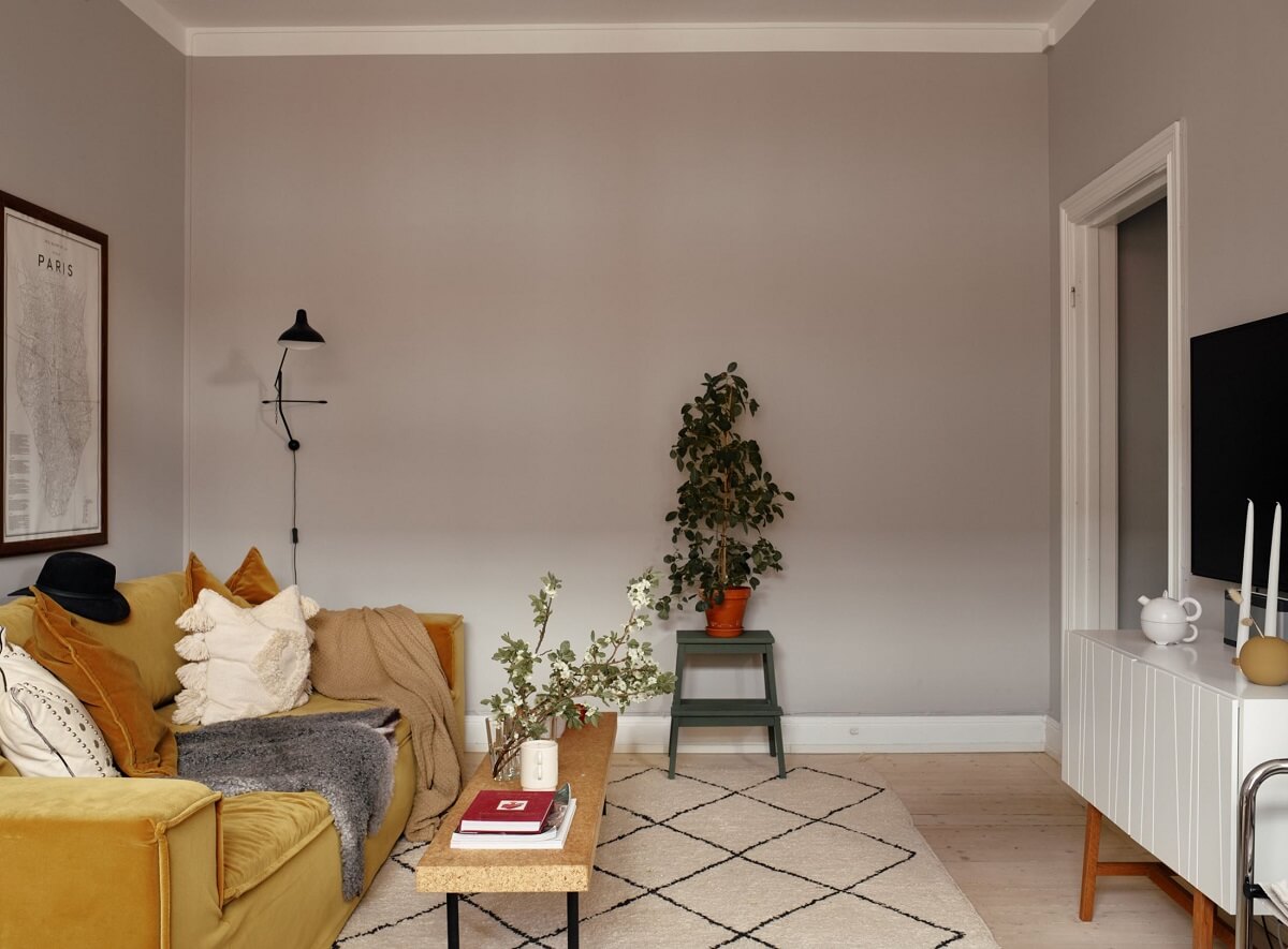sitting-room-light-gray-walls-ochre-sofa-nordroom