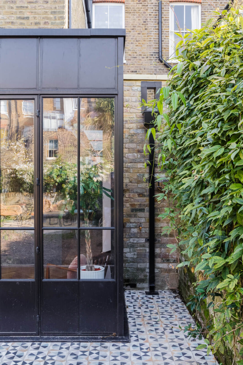 steel-glass-kitchen-extension-tiles-nordroom