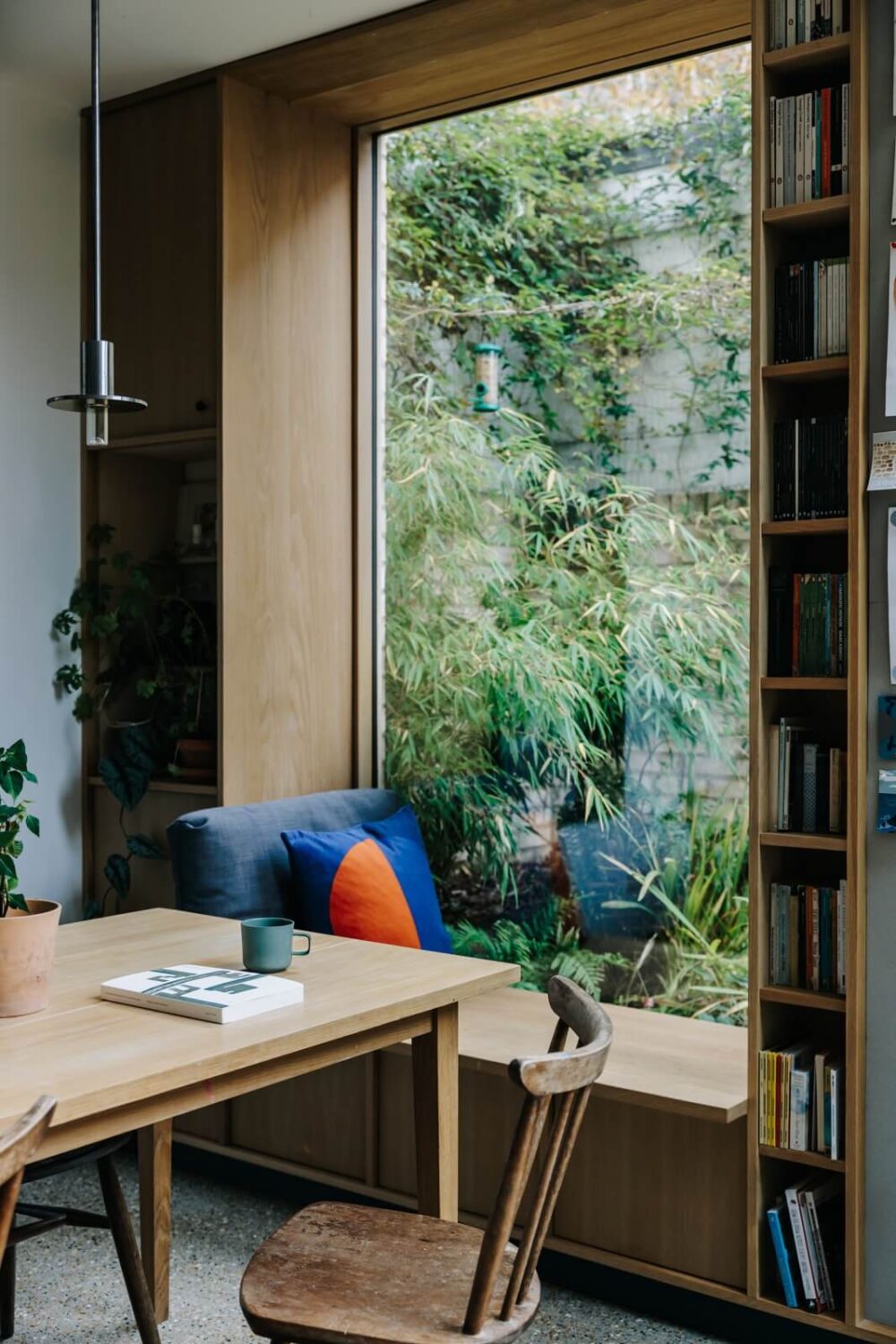 window-seat-bookcase-extension-london-townhouse-nordroom