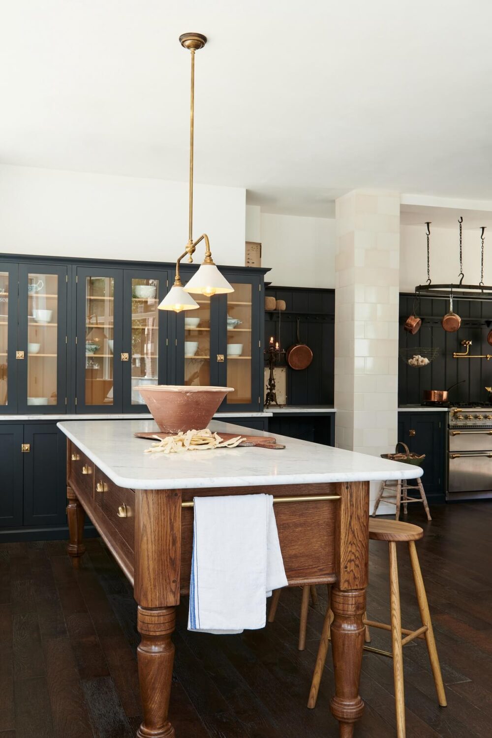 3.TheRealShakerKitchen deVOL LOW RES A Warm Makeover For A deVOL Shaker Kitchen