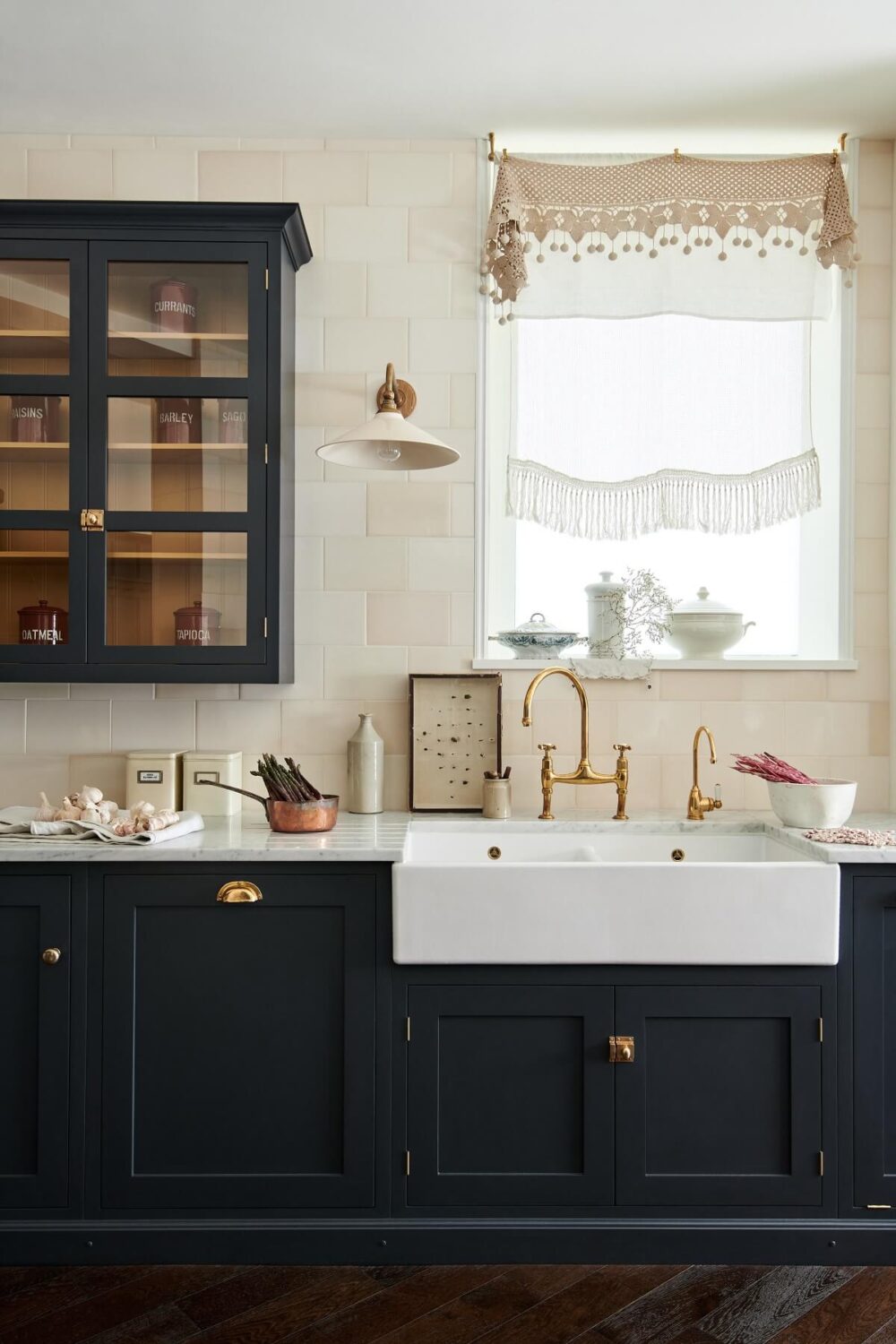 6.TheRealShakerKitchen deVOL LOW RES A Warm Makeover For A deVOL Shaker Kitchen
