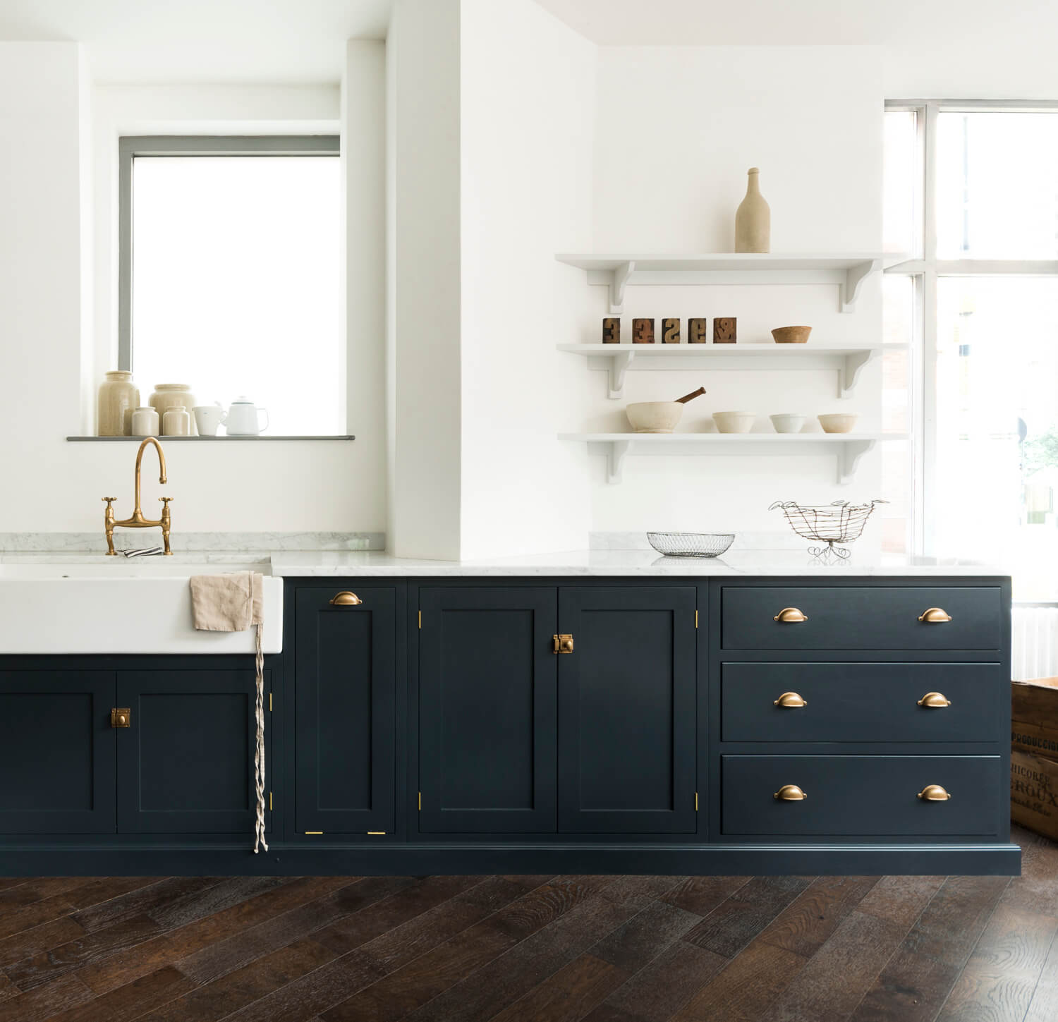 Before 8.TheRealShakerKitchen deVOL LOW RES A Warm Makeover For A deVOL Shaker Kitchen