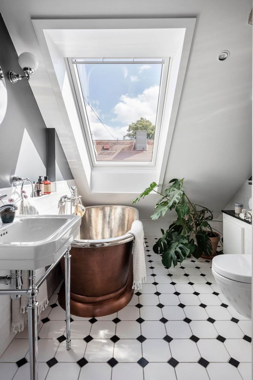 bathroom-sloped-ceiling-copper-bath-nordroom