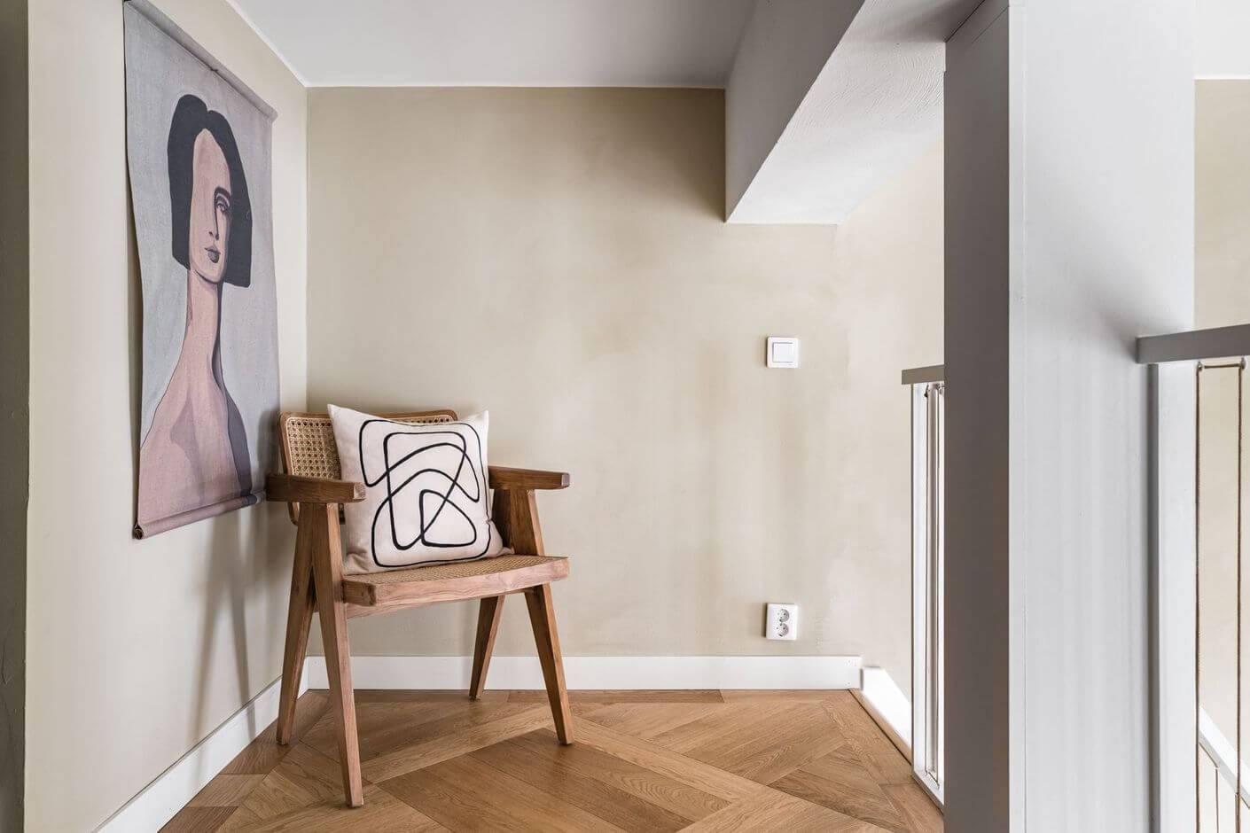 beige-loft-bedroom-wood-floor-nordroom