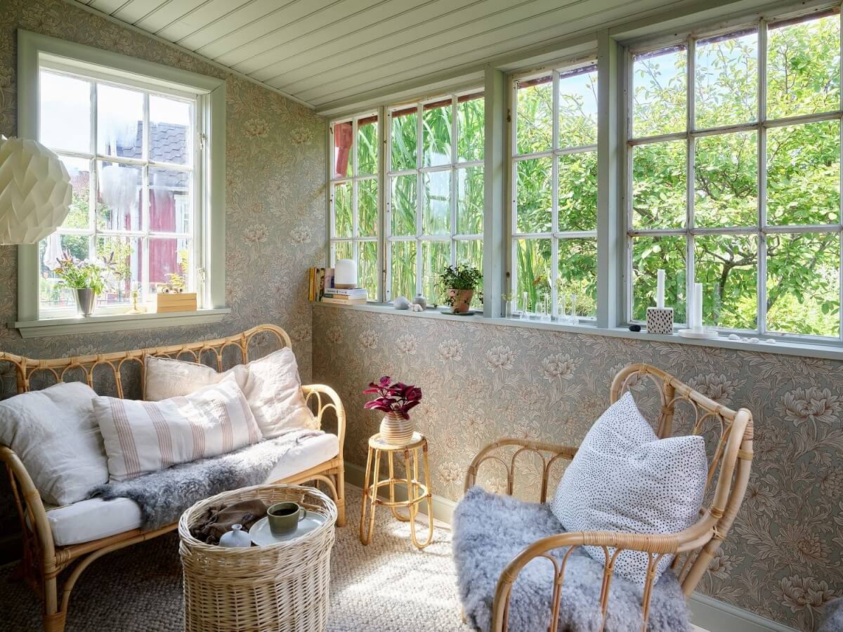 garden-room-wallpaper-rattan-furniture-nordroom