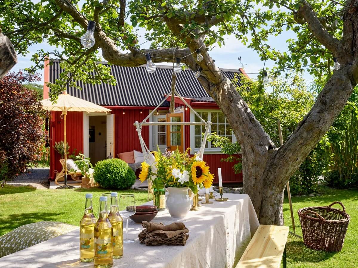 A Cozy Renovated Cottage on a Swedish Allotment