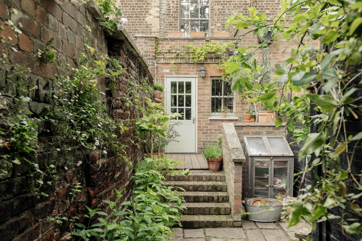 georgian-exterior-garden-london-apartment-nordroom