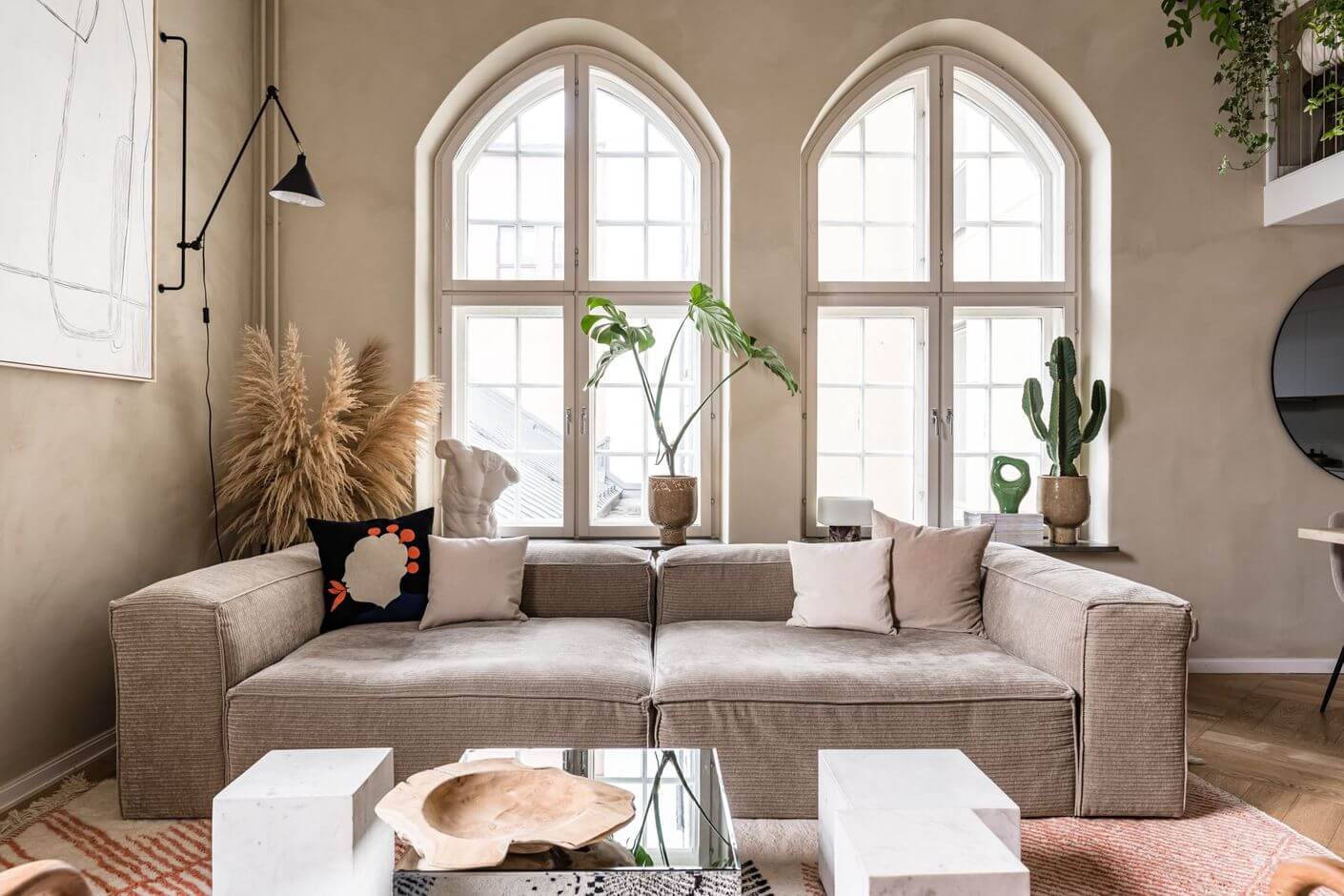 living-room-rib-sofa-arched-windows-nordroom