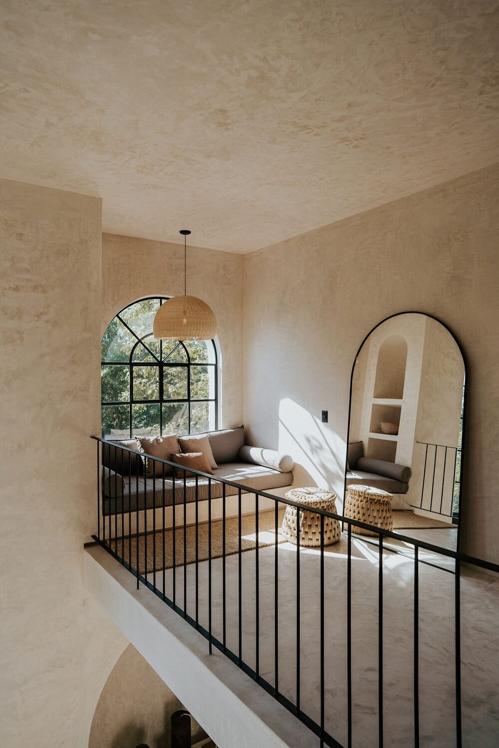 loft-space-window-seat-arched-mirror-nordroom