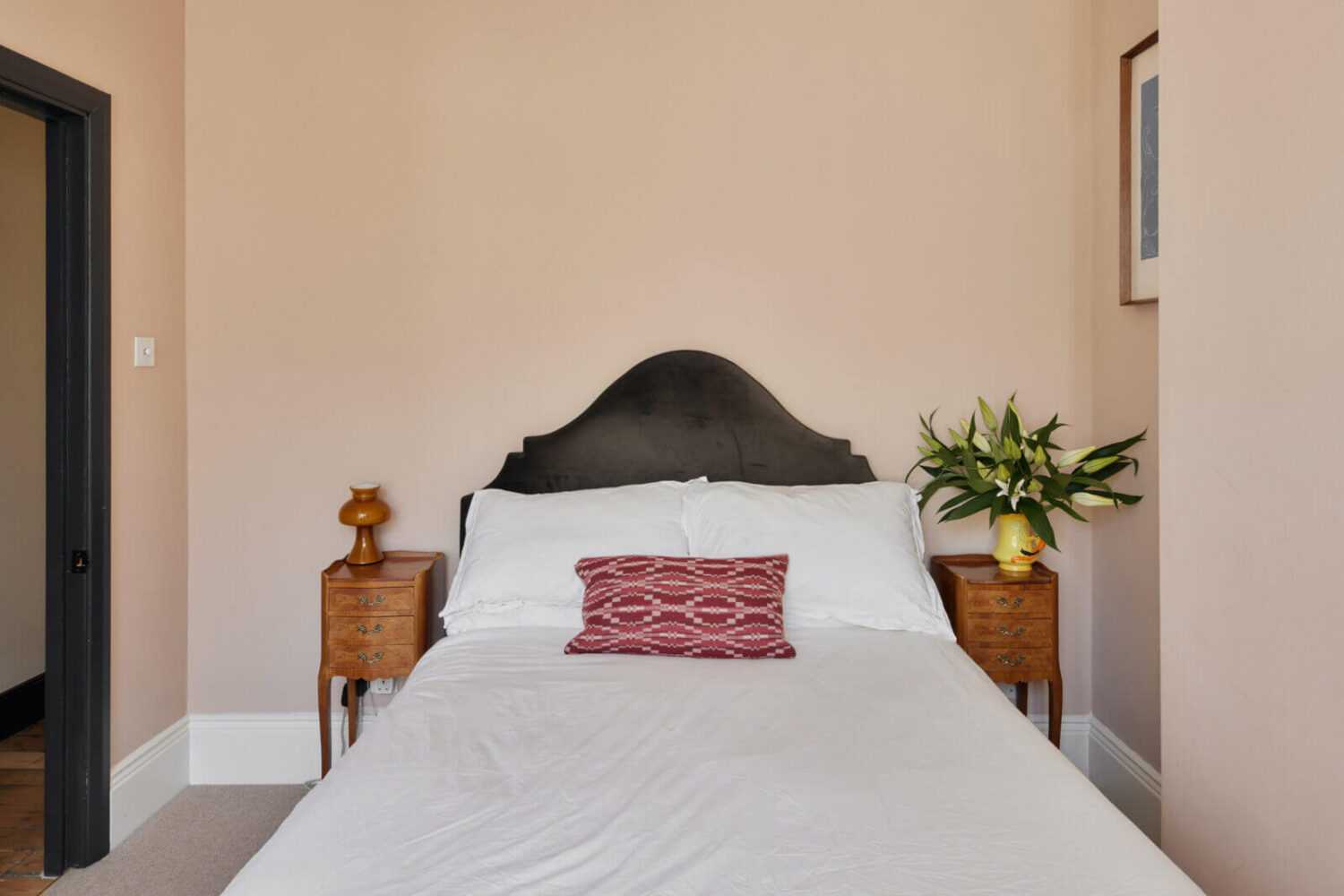pink-master-bedroom-edwardian-home-london-nordroom