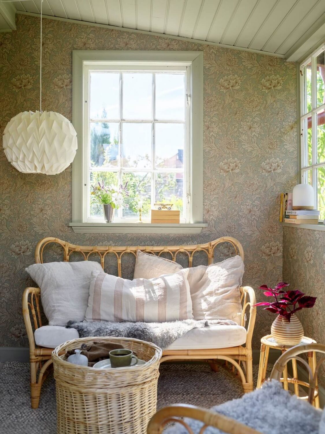 wallpaper-rattan-furniture-nordroom
