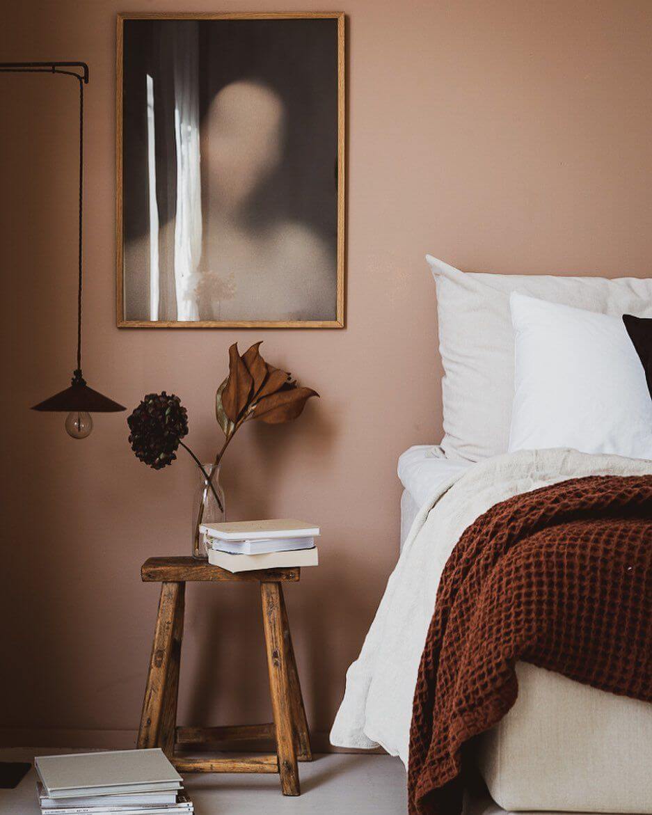bedroom-mauve-walls-redend-point-sherwin-williams-nordroom
