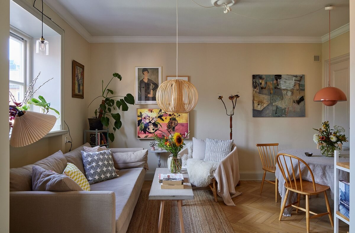 small-scandinavian-living-room-beige-walls-dining-table-nordroom