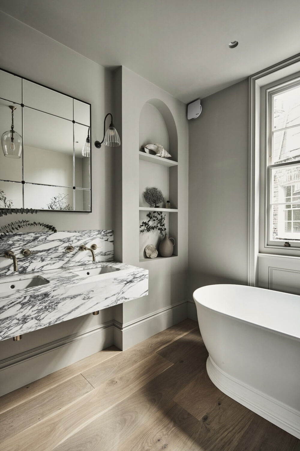 bathroom-freestanding-bath-marble-sink-nordroom