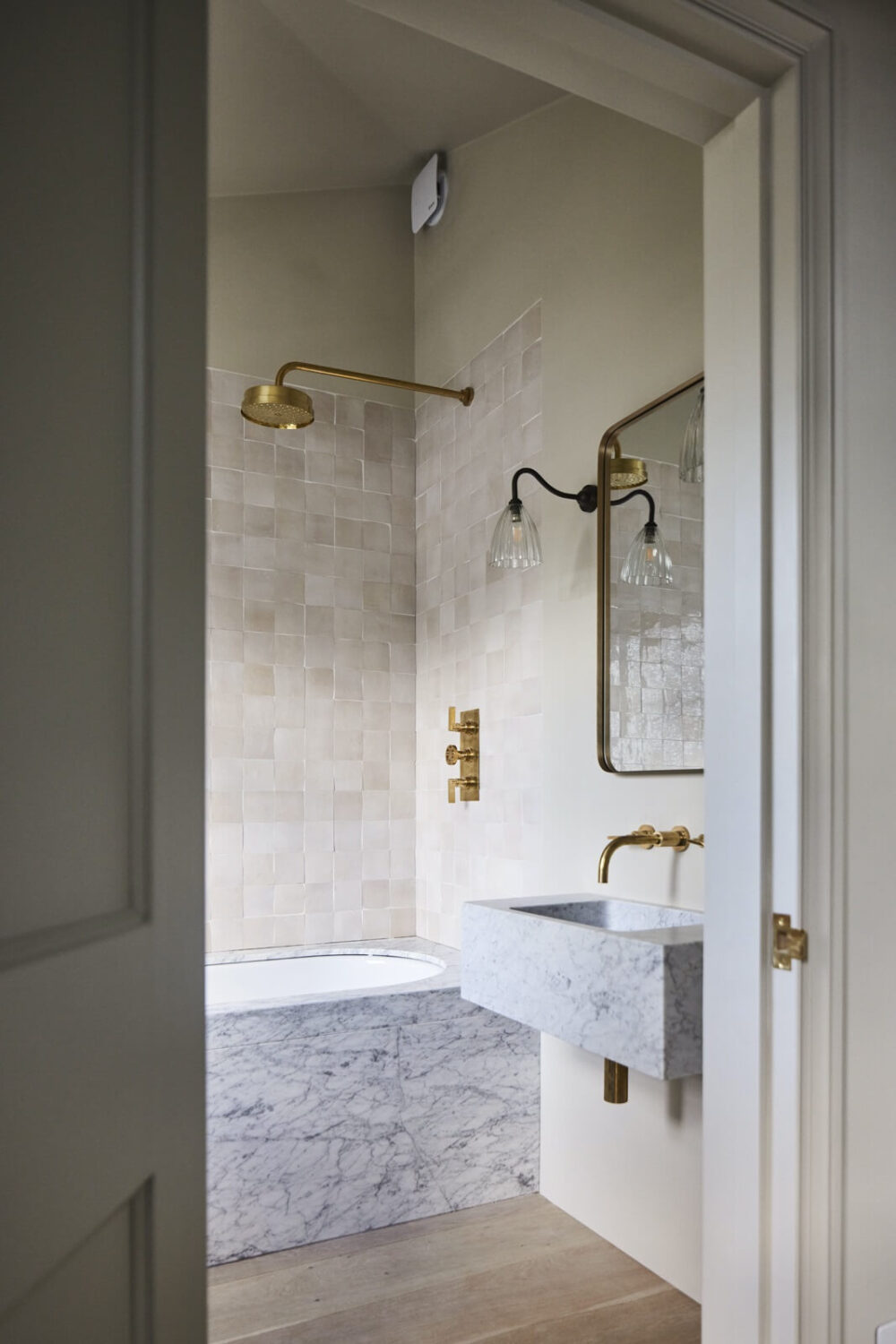 bathroom-marble-sink-bath-brass-fittings-nordroom